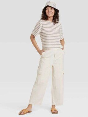 Women's Mid-Rise Barrel Leg Cargo Pants - Universal Thread™ Cream, Size 4 :